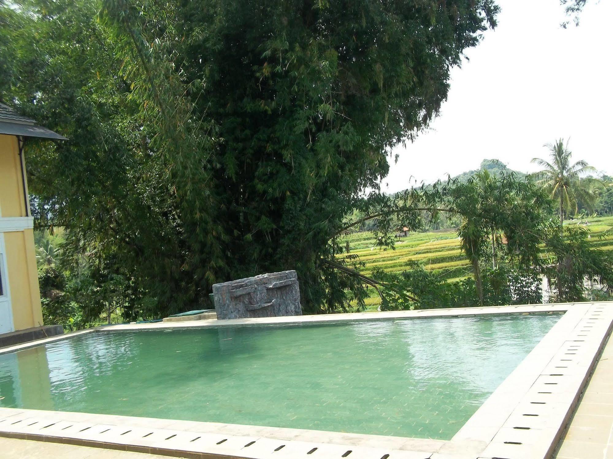 Marbella Twin Waterfall Resort Ciater Kültér fotó